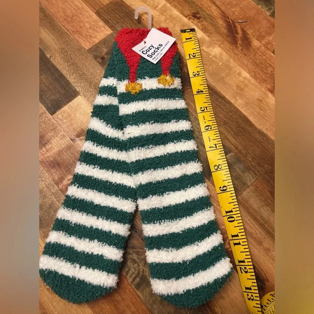 WOMEN’S WARM FUZZY CHRISTMAS HOLIDAY SOCKS, NWT New with Tags